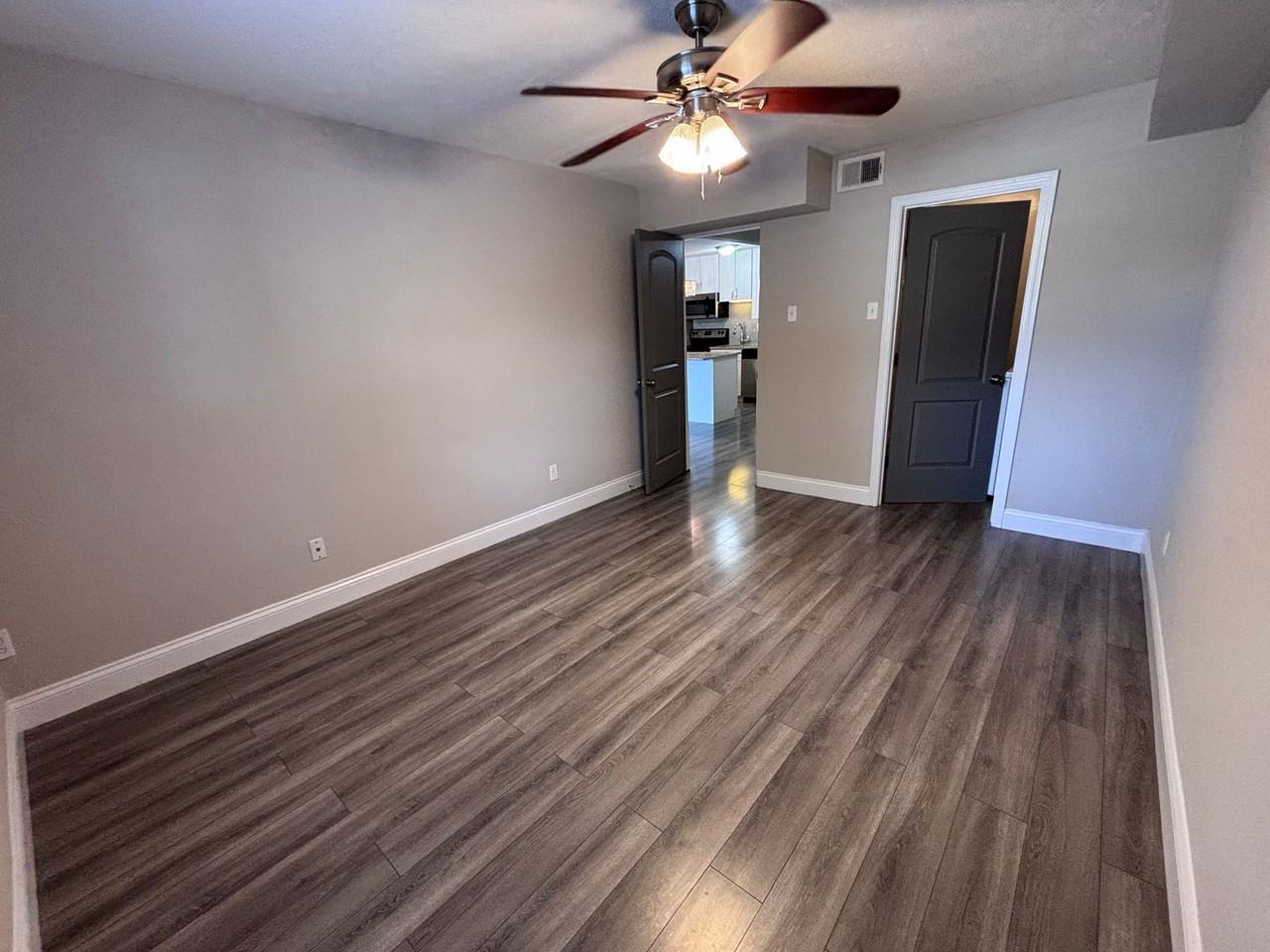 8717 Watson Road - Photo 6 of 28