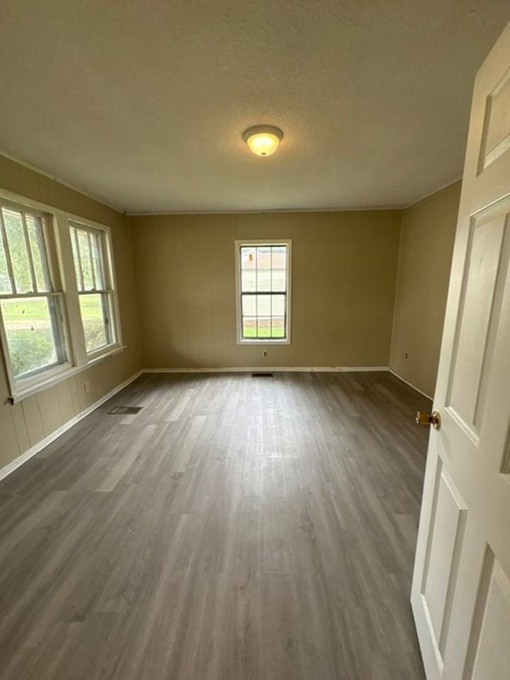 3289 S Green St - Photo 6 of 15
