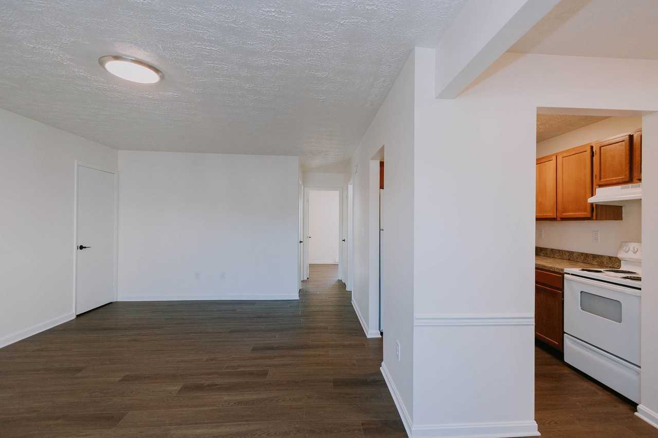 401 East Rd - 9 #9 - Photo 2 of 13