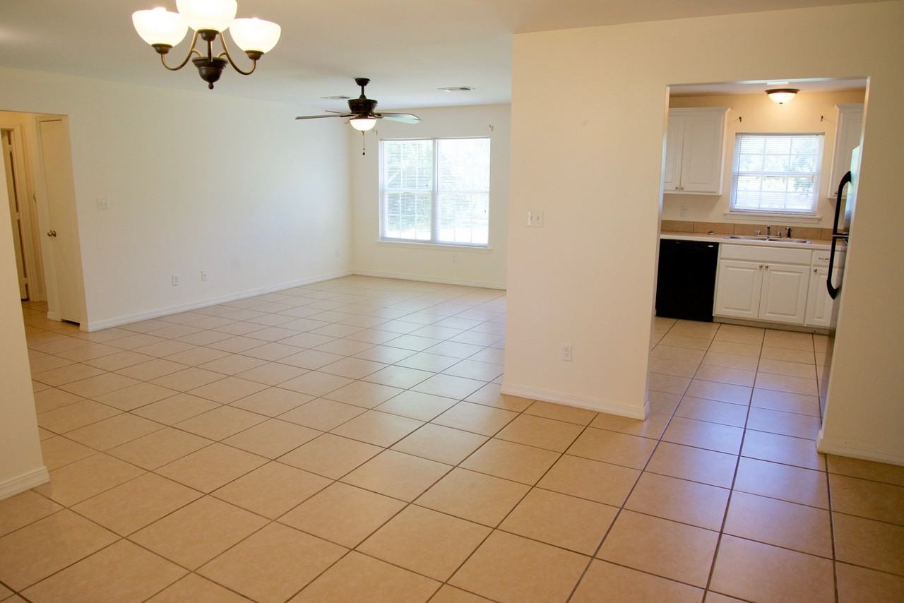 1703 W Kentucky Ave #1 - Photo 7 of 24