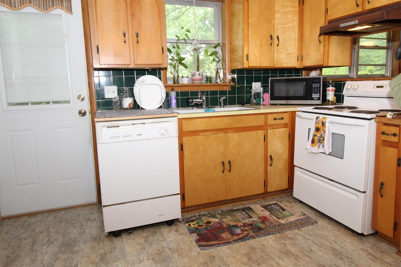 1616 W Wedington Dr #1 - Photo 6 of 12