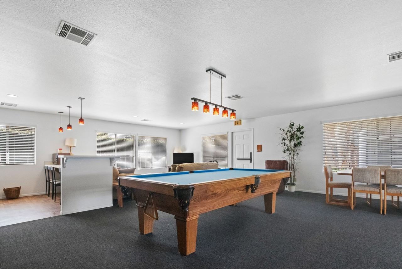 Nestor Regency Apartments - Photo 5 of 5