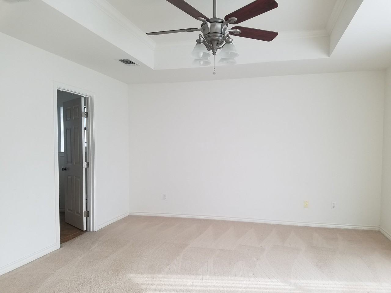 3306 Edgewood Dr - Photo 6 of 12
