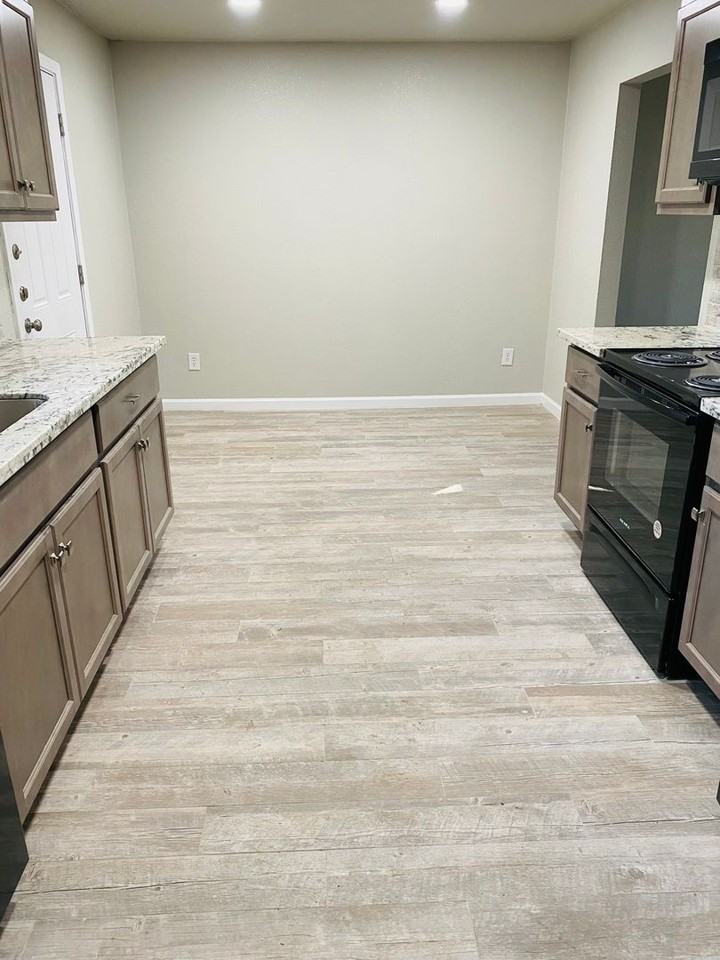 6017 Bedford Dr Apt B - Photo 6 of 12