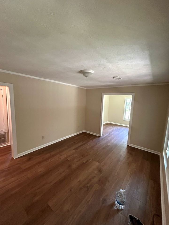 61 Shepard St - Photo 7 of 16