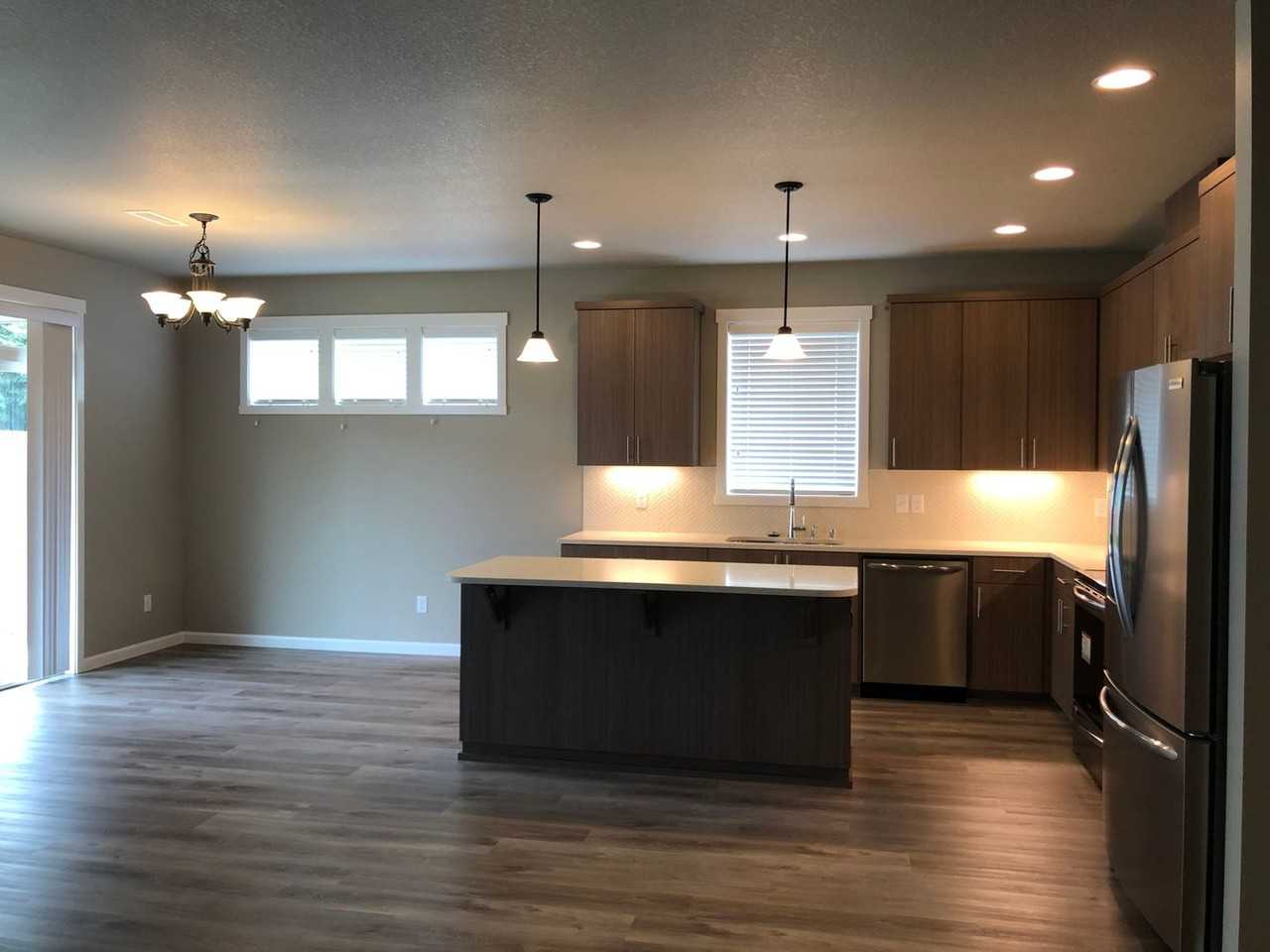 10519 Ne 103rd Ct - Photo 3 of 7