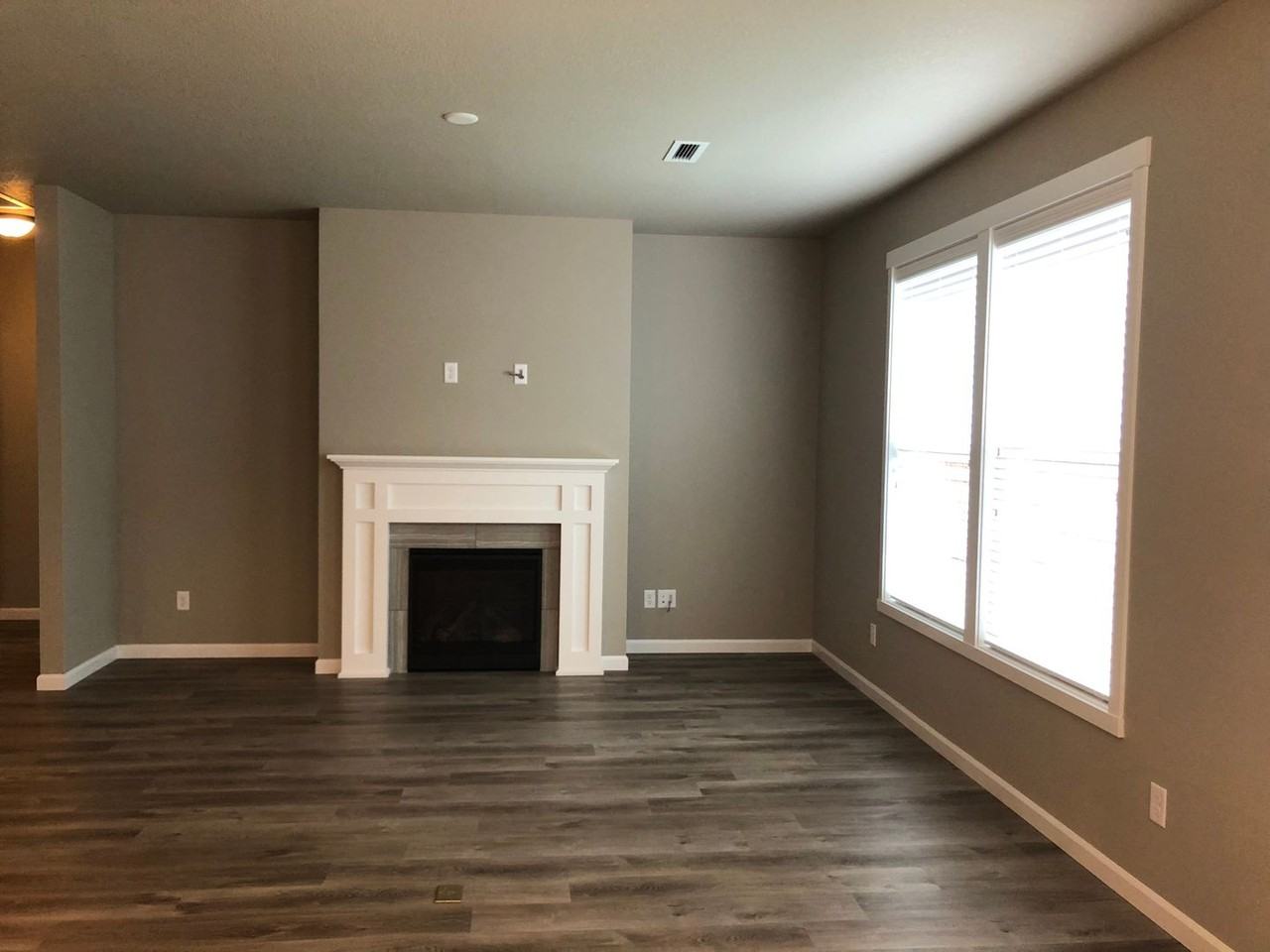 10519 Ne 103rd Ct - Photo 4 of 7