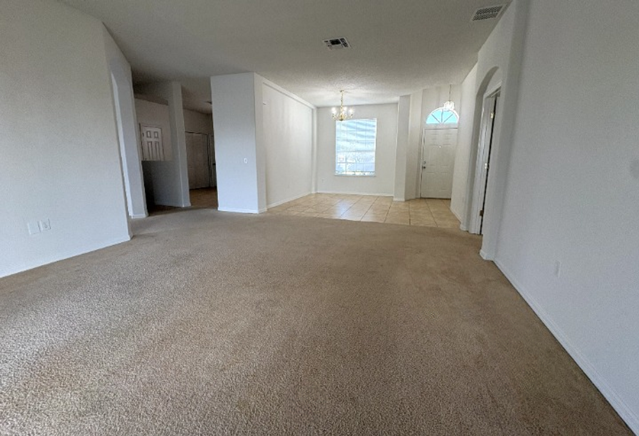10 Coventry Ct - Photo 4 of 18