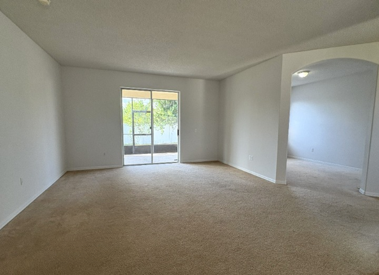 10 Coventry Ct - Photo 5 of 18