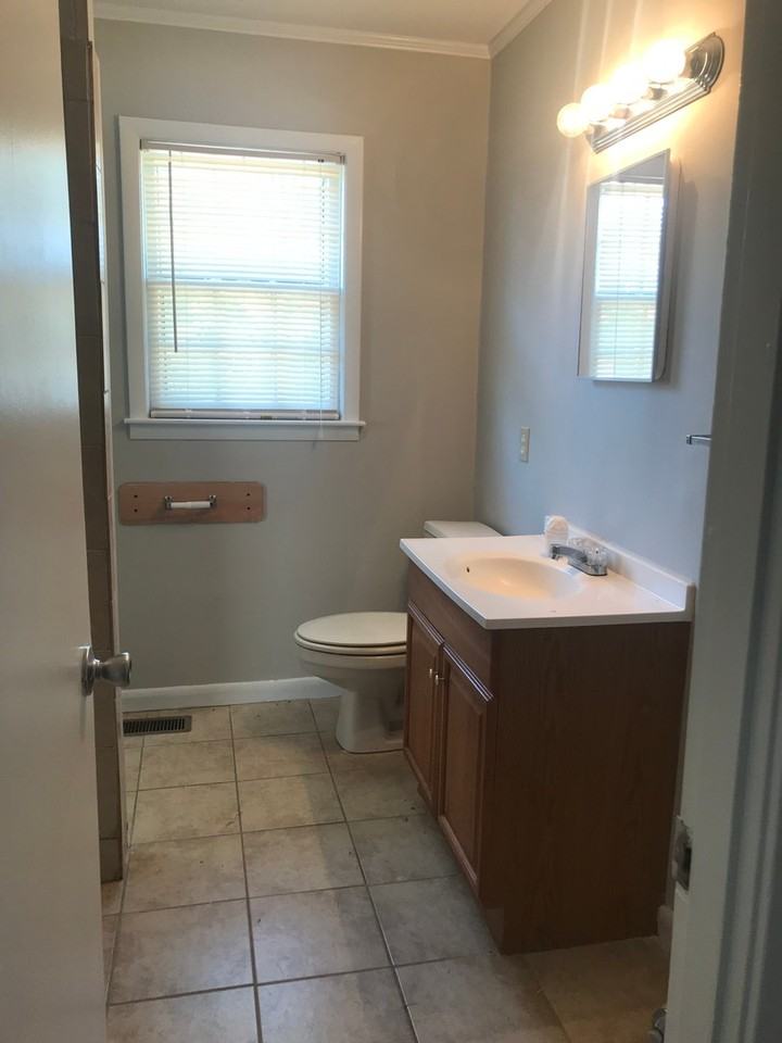 5947 Lexington Dr - Photo 4 of 6