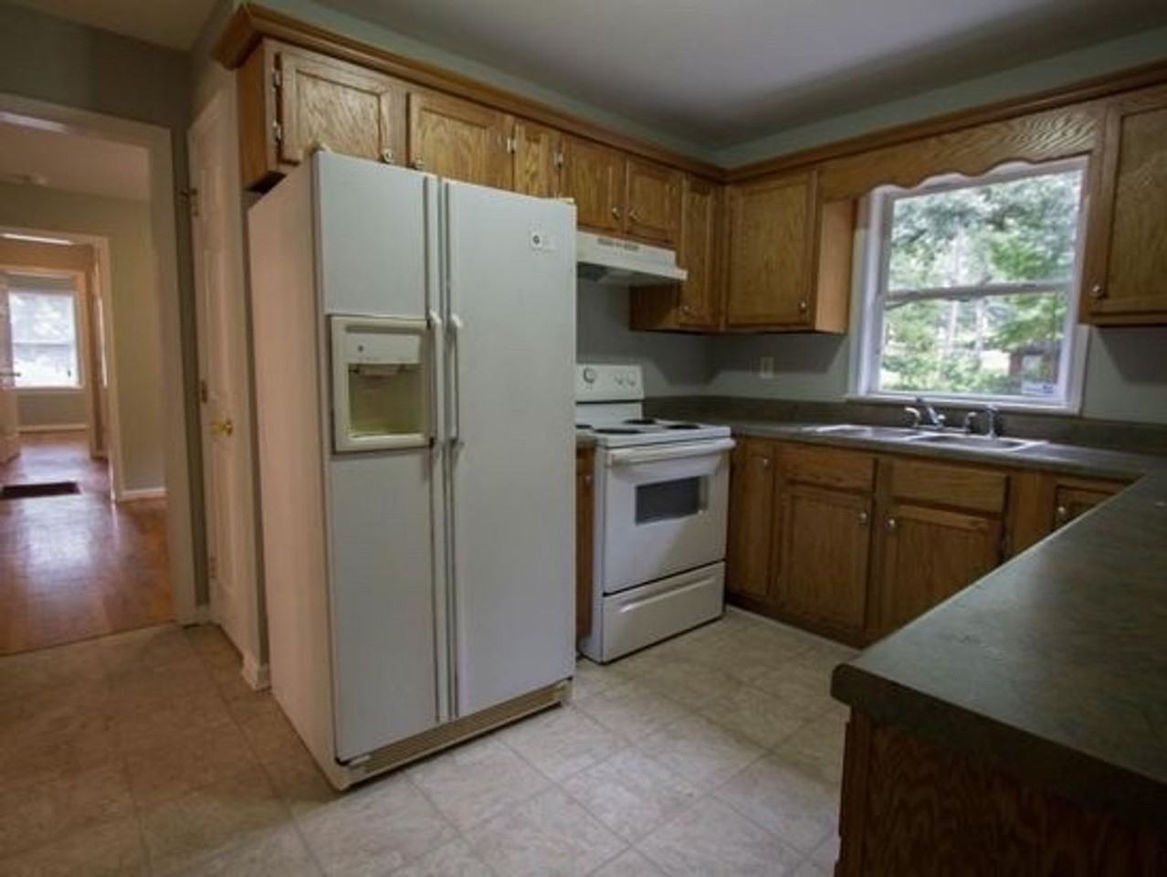 2261 5th St Ne - Photo 5 of 9