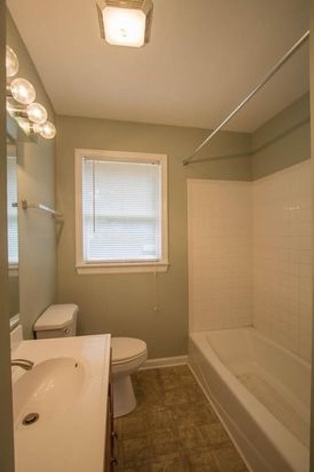 2261 5th St Ne - Photo 7 of 9