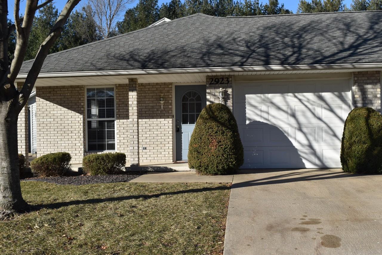 2923 Bluff Ridge Dr #1 - Photo 4 of 8
