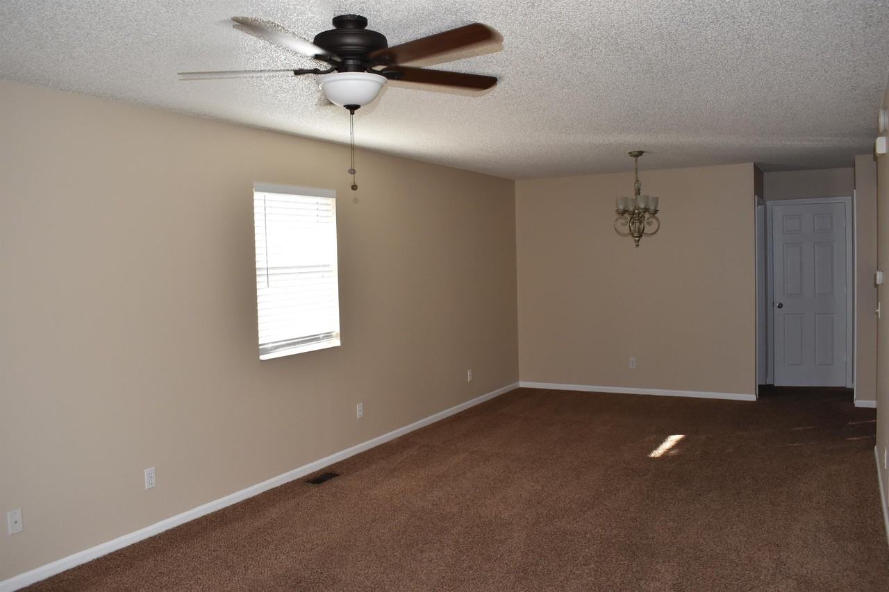 2923 Bluff Ridge Dr #1 - Photo 5 of 8