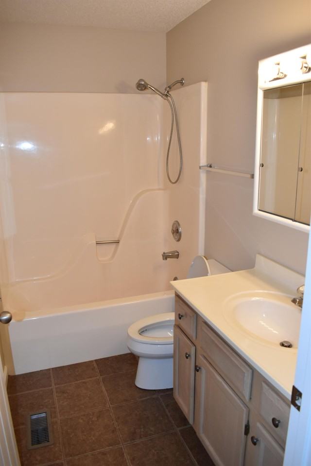 2923 Bluff Ridge Dr #1 - Photo 7 of 8