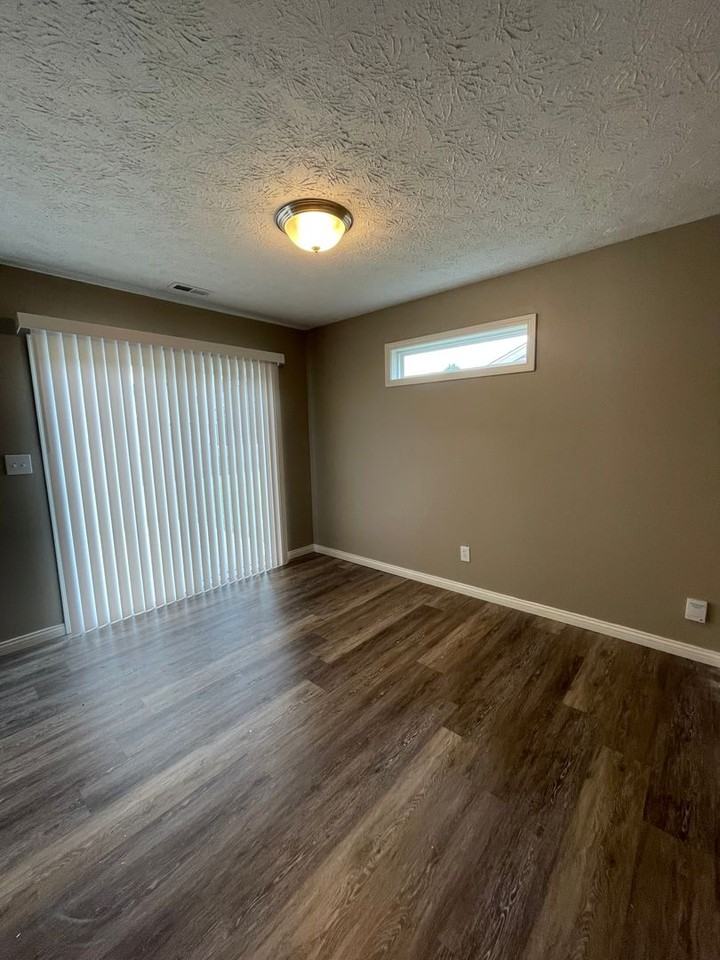 3950 Austrian Ct - Photo 5 of 18