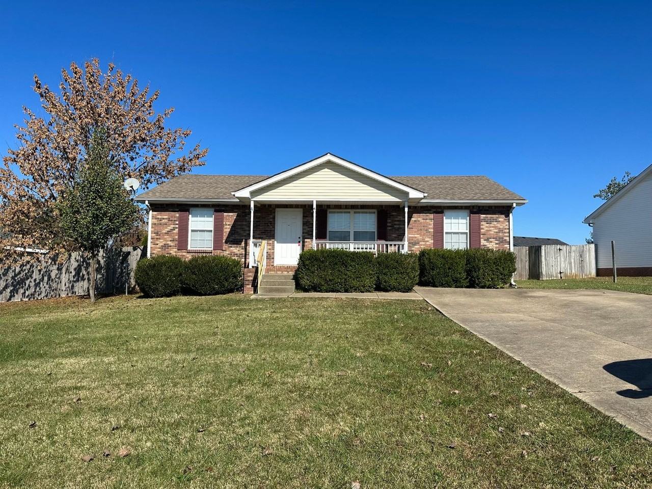1009 Bobcat Dr - Photo 2 of 23