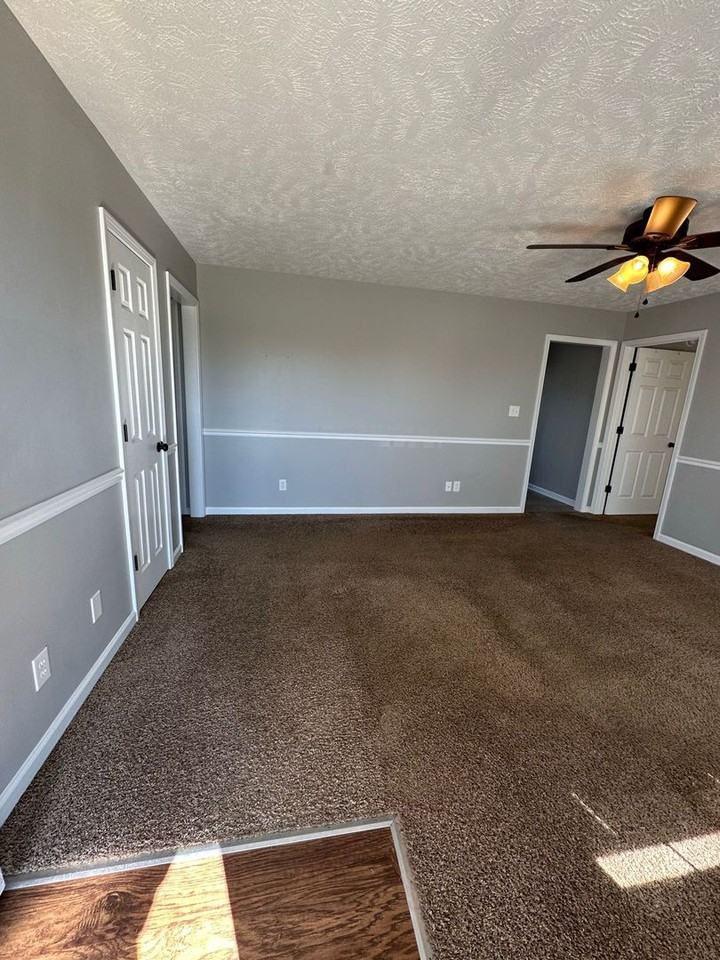 1009 Bobcat Dr - Photo 4 of 23