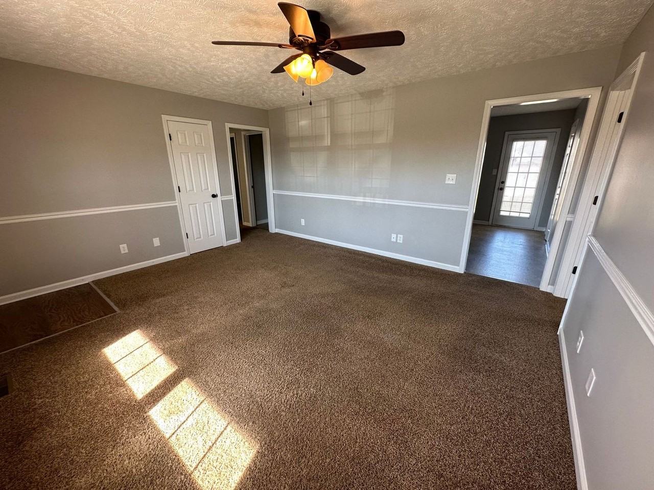 1009 Bobcat Dr - Photo 7 of 23