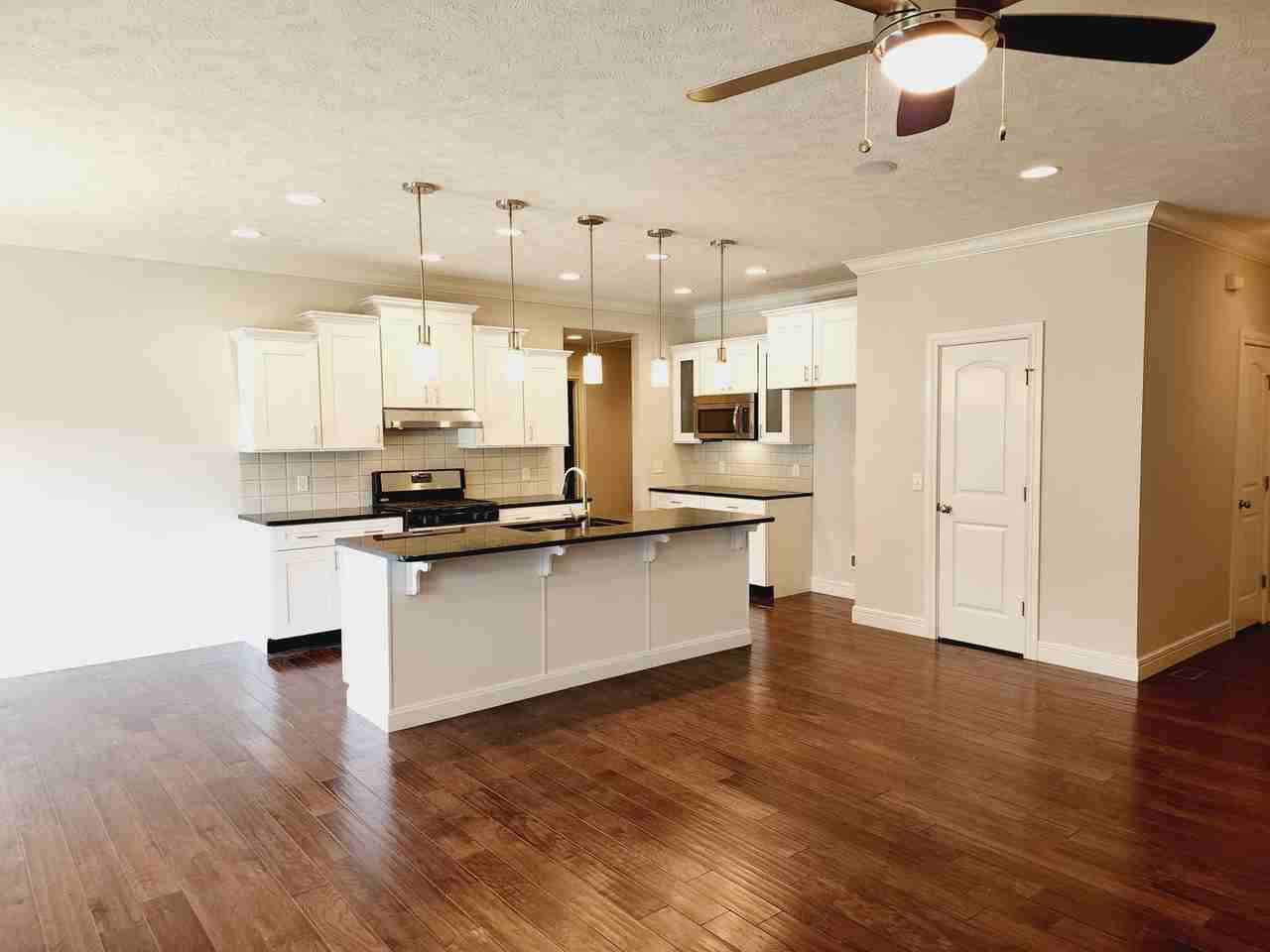 5040 E Hedgerow Dr - Photo 5 of 27