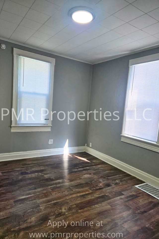 421 N 7th St - Photo 6 of 9