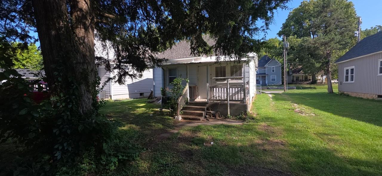 626 W Lynn St - Photo 6 of 6