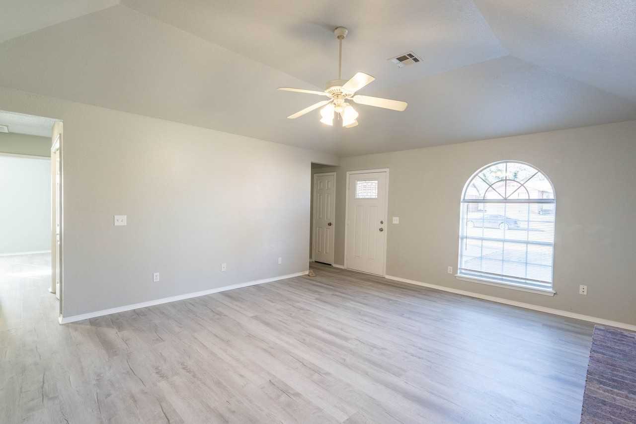 5183 S 34th West Ave - Photo 5 of 20