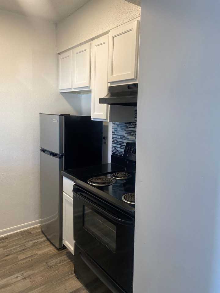 208 Victor St #22 - Photo 3 of 7