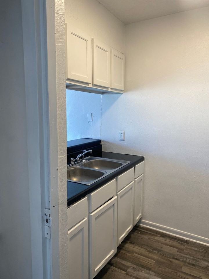 208 Victor St #22 - Photo 4 of 7