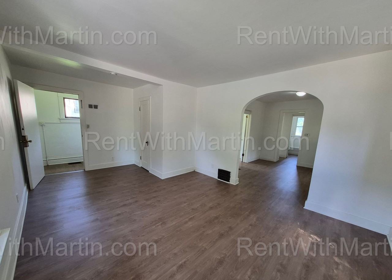 824 Logan Ave - Photo 3 of 24