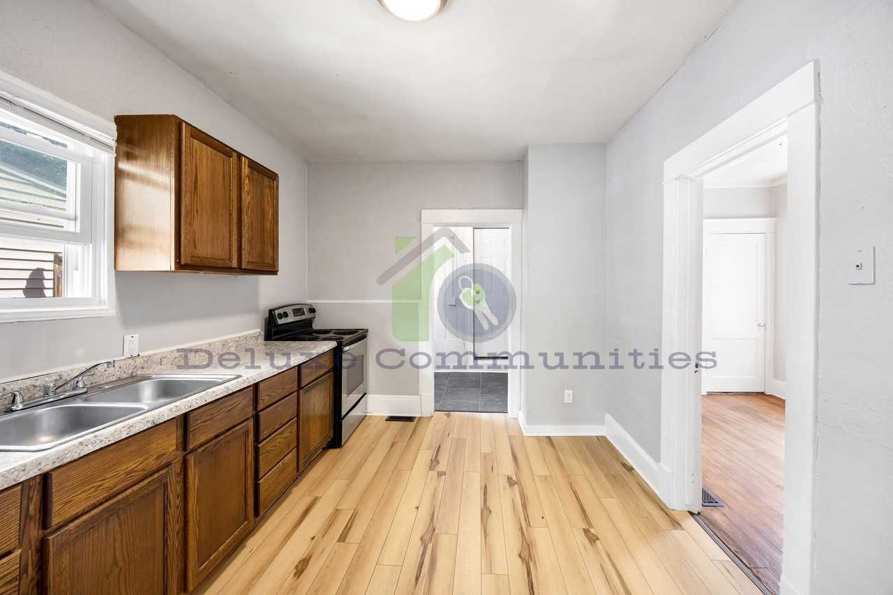 62 Quimby St Ne - Photo 7 of 30