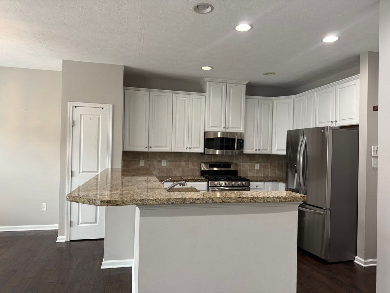 109 Kestler Dr - Photo 2 of 16