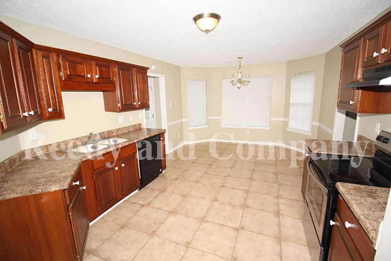 6612 Dawnhill Rd - Photo 6 of 23