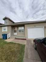 featured image of 2913 Santa Fe St