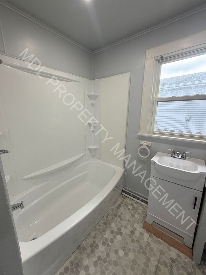 4175 Ring St - Photo 3 of 7