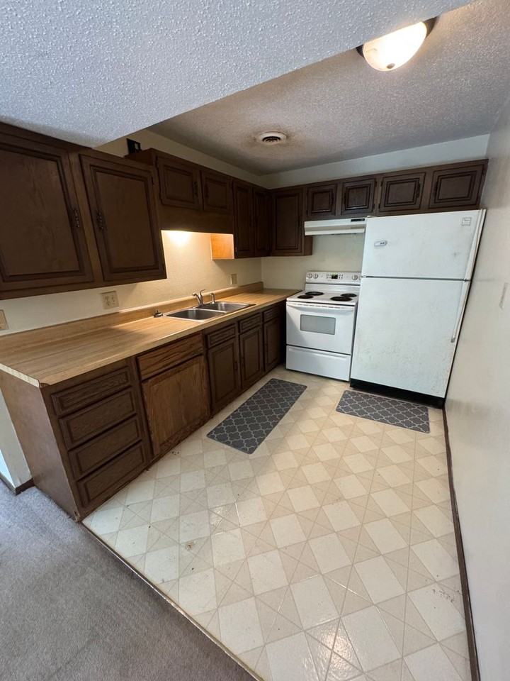 721 Westridge Rd - Photo 7 of 8