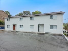 featured image of 1001 Flanders Ln