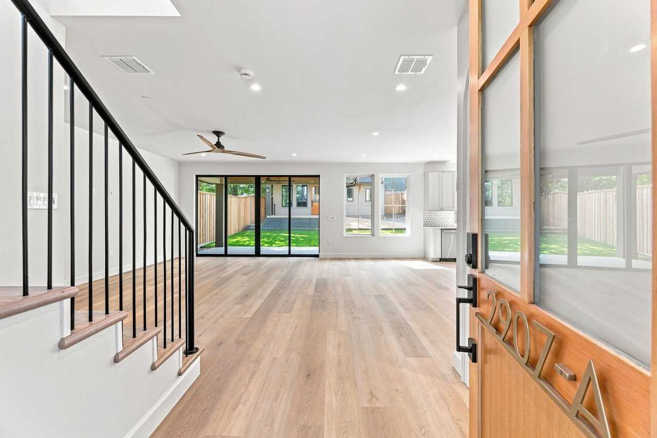 2907 Beanna Street - Photo 4 of 50