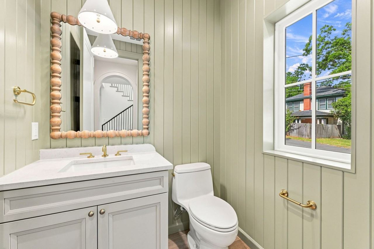 2907 Beanna Street - Photo 6 of 50