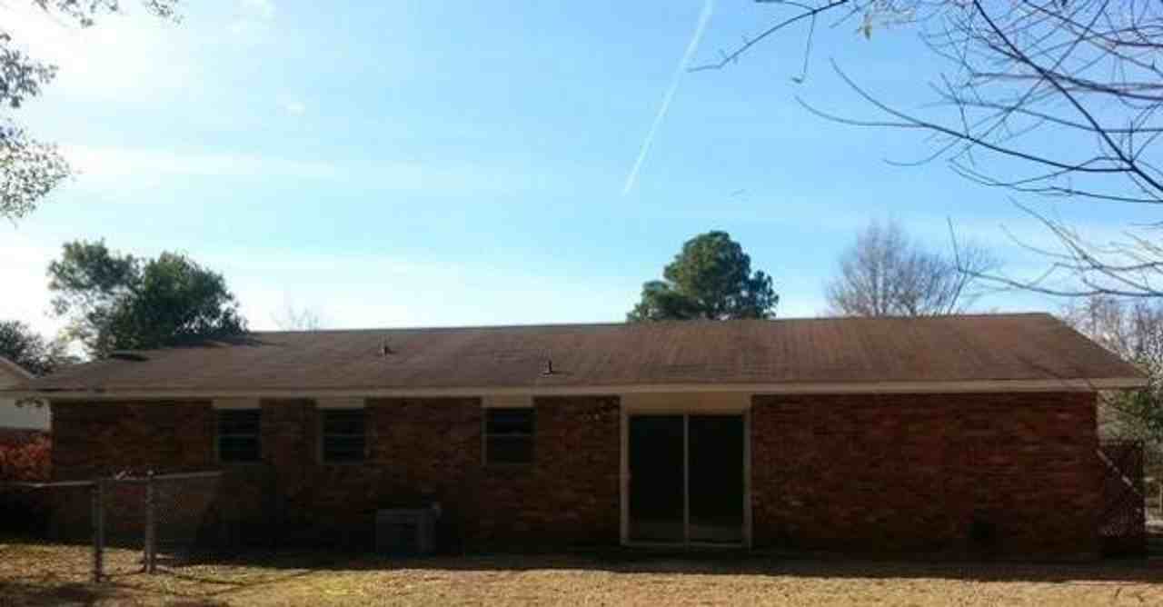 110 Briarwood Dr - Photo 6 of 6