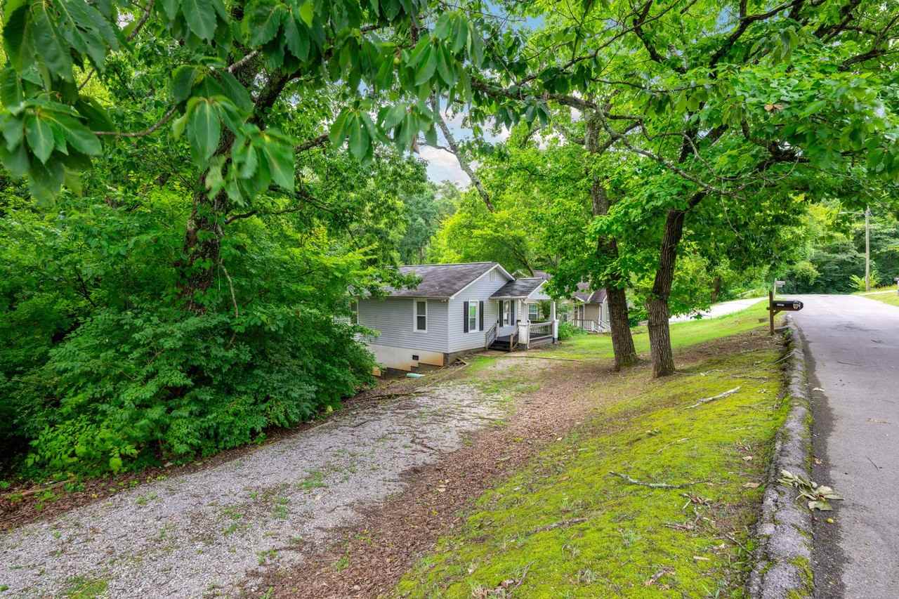 4802 Oakland Ave - Photo 5 of 24