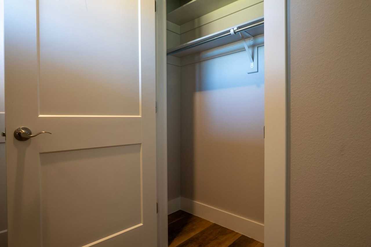 1915 Booker Cir - Photo 3 of 22
