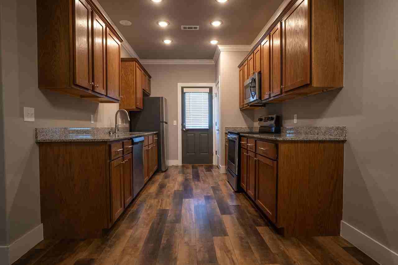 1915 Booker Cir - Photo 6 of 22