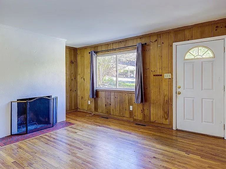 514 Hillsborough St - Photo 6 of 42