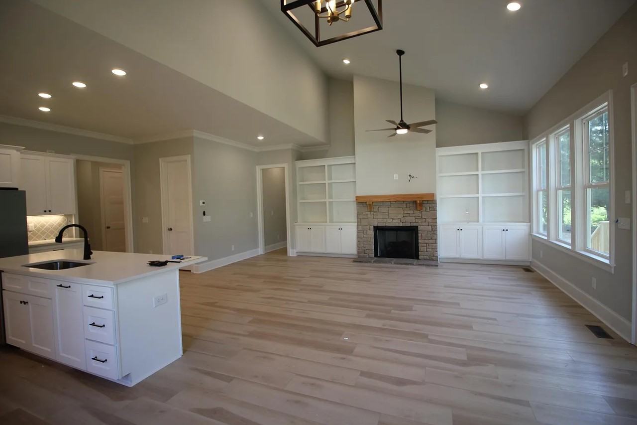 1028 Phelps West Rd - Photo 3 of 24