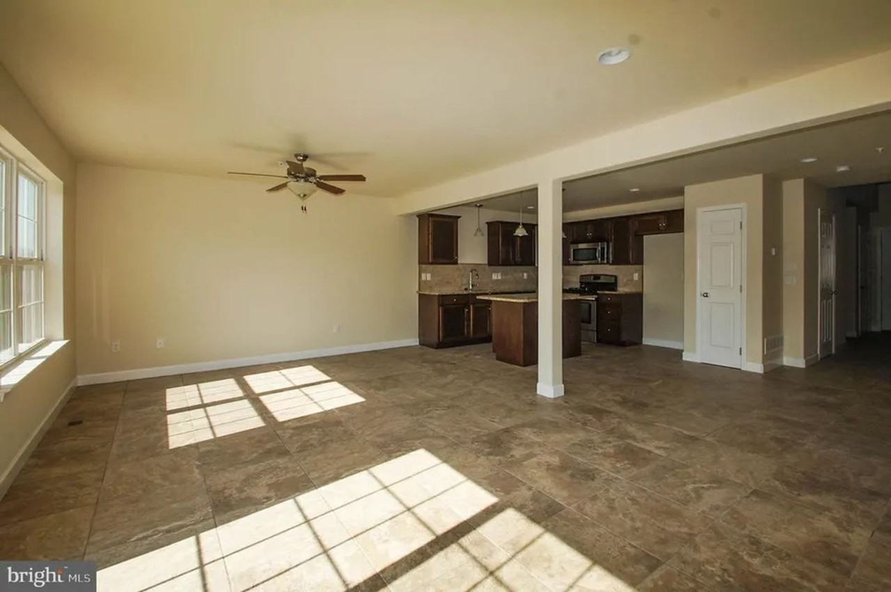 1226 Beaumont Ave - Photo 6 of 38