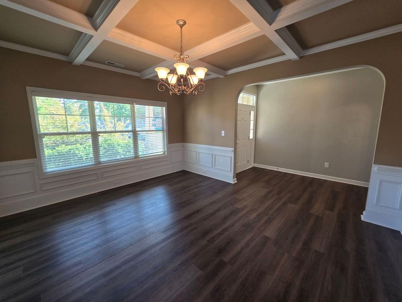 2111 Yates Ranch Rd - Photo 3 of 38