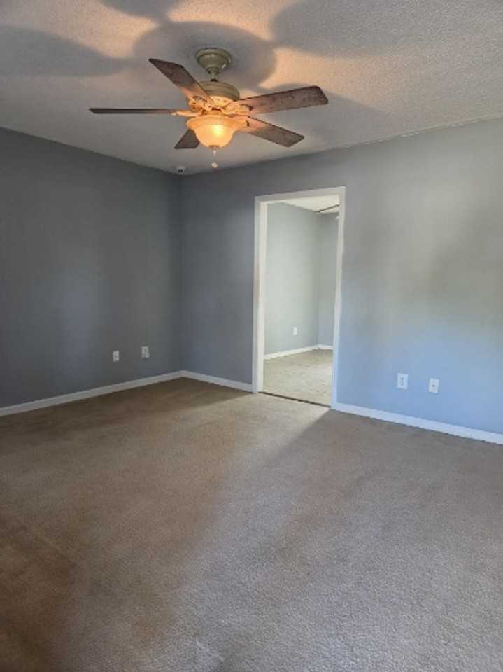 182 Sequoia Cir - Photo 5 of 17