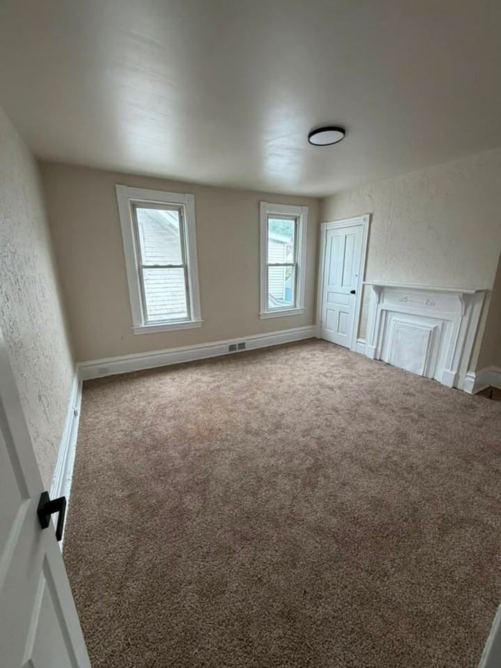 210 N Monongahela Ave - Photo 7 of 15