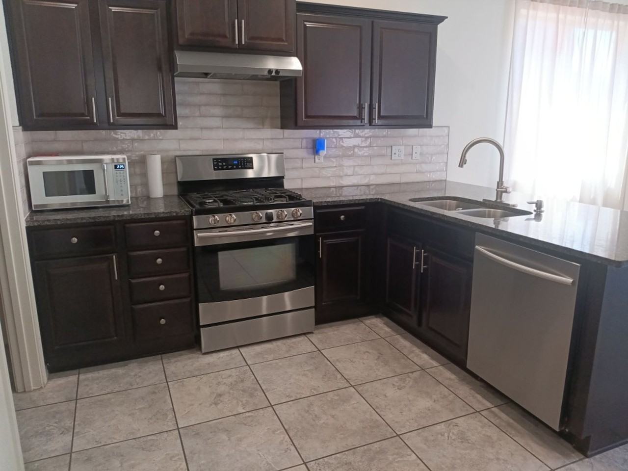 7067 Tempe Ave Nw - Photo 4 of 19